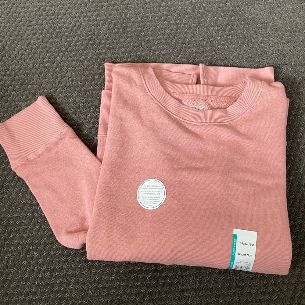 Time and Tru Sweatshirt. New with tags. Size XL